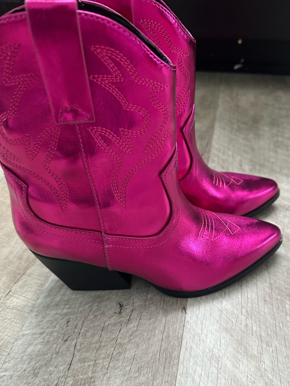 Soda Metallic Hot Pink Western Ankle Boots